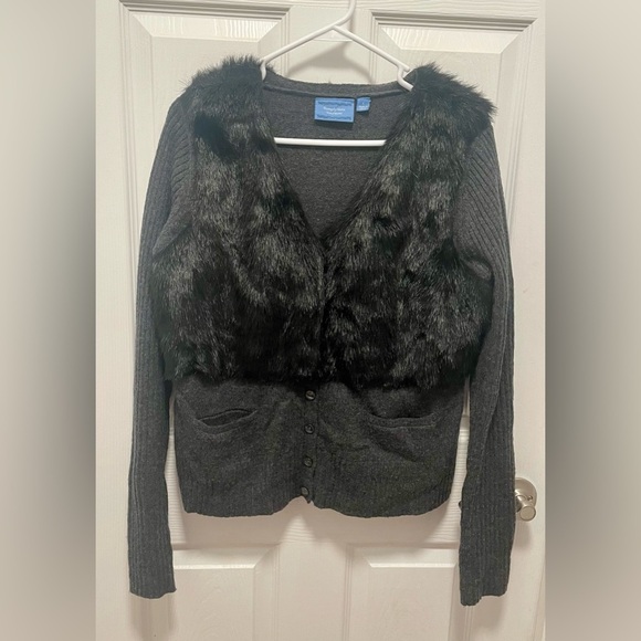 Simply Vera Vera Wang Charcoal Faux Fur Sweater - Picture 2 of 7